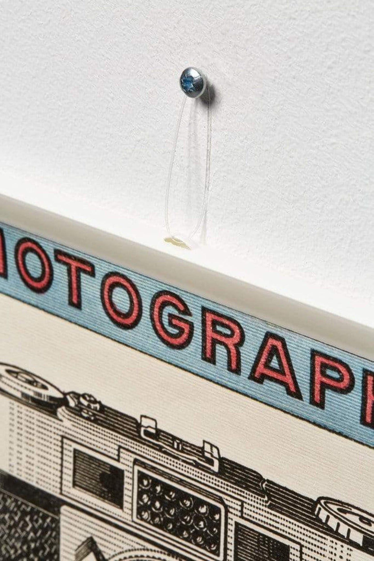 Posterhänger 75cm Weiß - Posterleiste mit Aufhängauge