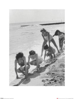 Kunstdruck Time Life - Models Playing Leap Frog 60x80cm