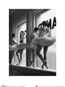 Kunstdruck Time Life Ballerinas in Window 30x40cm