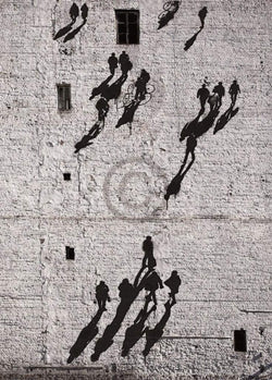 Kunstdruck Edition Street - Walking the Wall 50x70cm