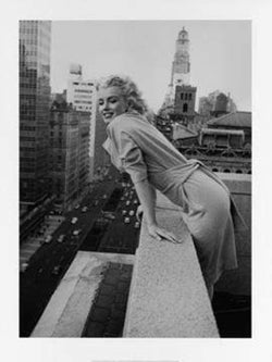 Kunstdruck Ed Feingersh - Marilyn Monroe on the Ambassador 60x80cm